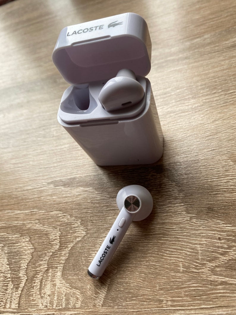 Airpods Lacoste